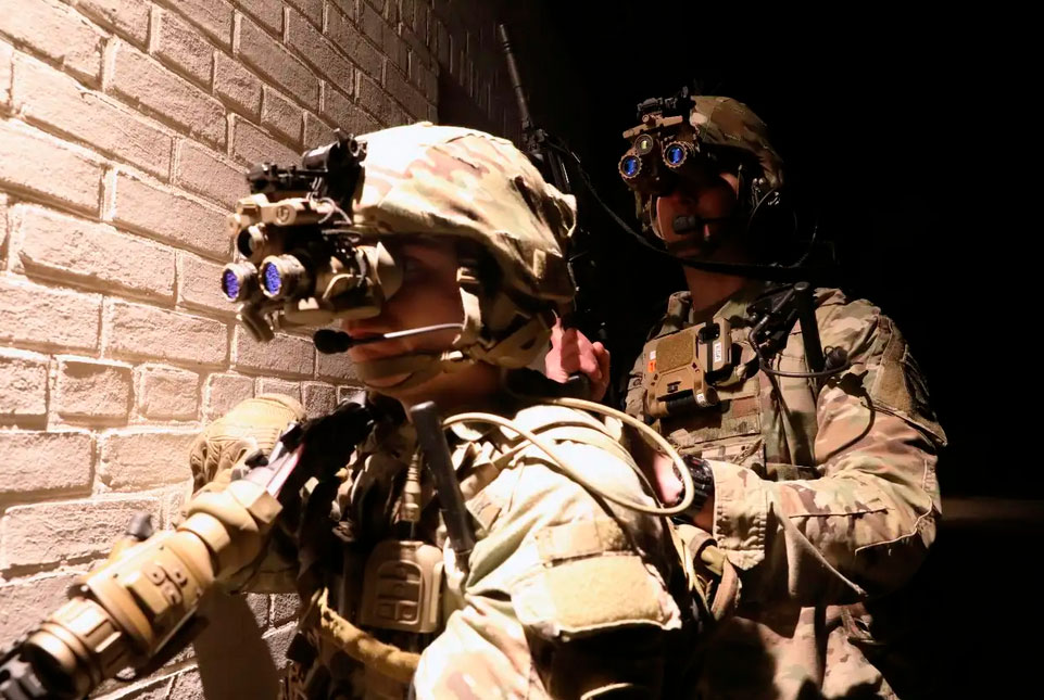 Optoelectrónica -nuevas gafas de visión nocturna del US Army – ENVG B –  Centro de Estudio Grl Mosconi